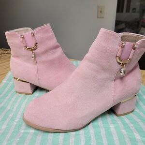 SHEIN Pink Suede Block Heel Ankle Boots with Gold Charm